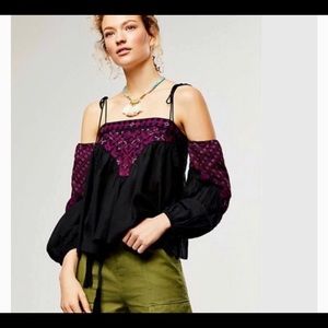 Free People top🖤💜